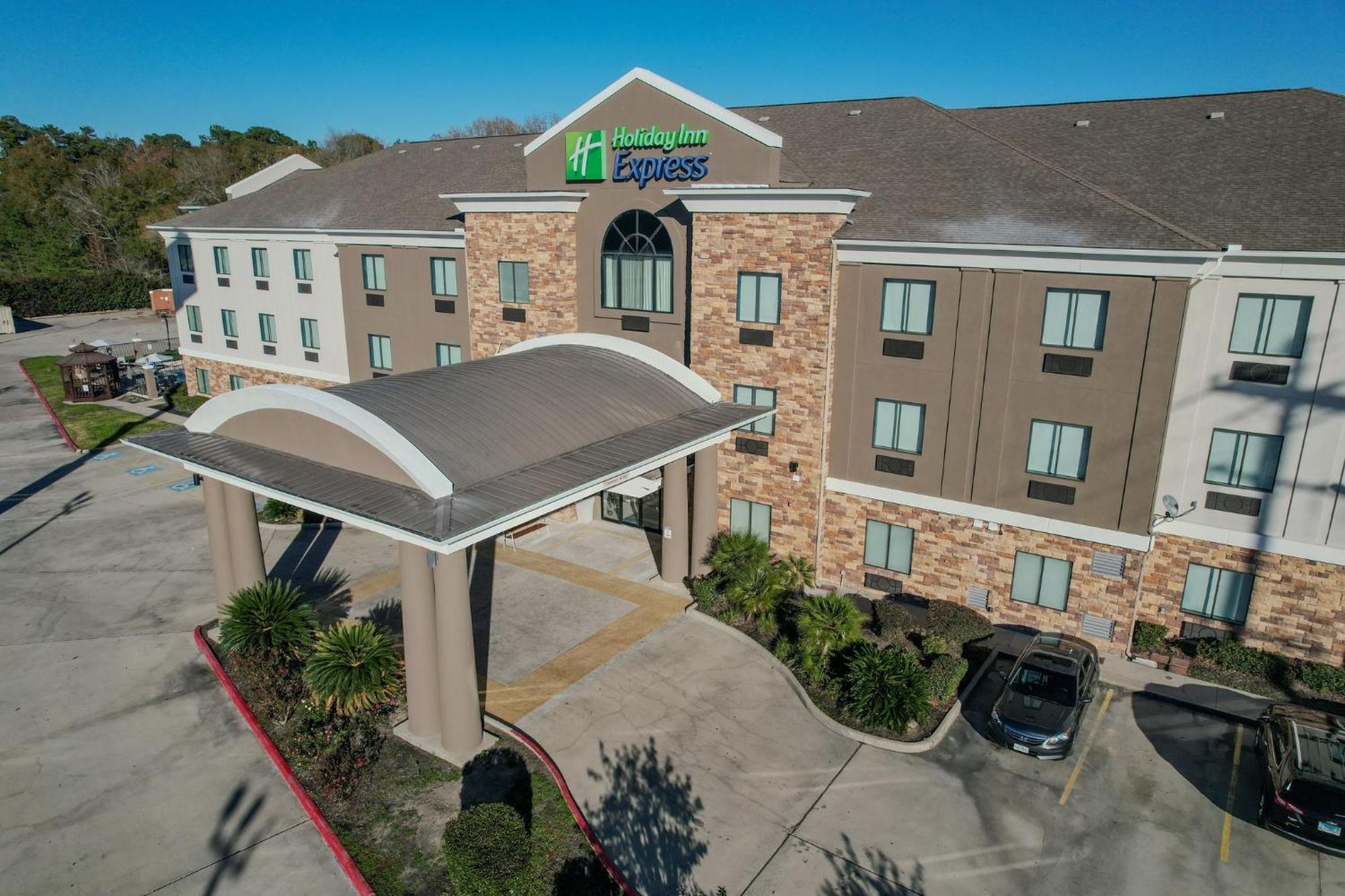 Holiday Inn Express & Suites Cleveland By Ihg Εξωτερικό φωτογραφία