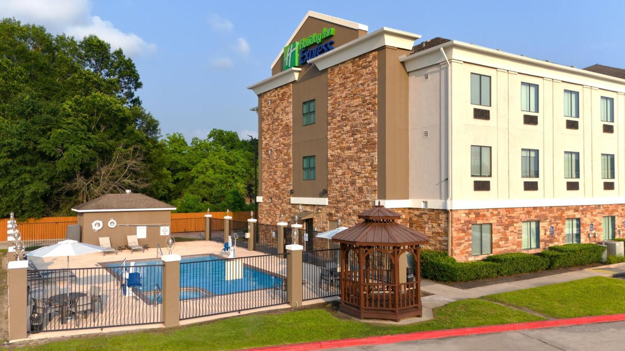 Holiday Inn Express & Suites Cleveland By Ihg Εξωτερικό φωτογραφία