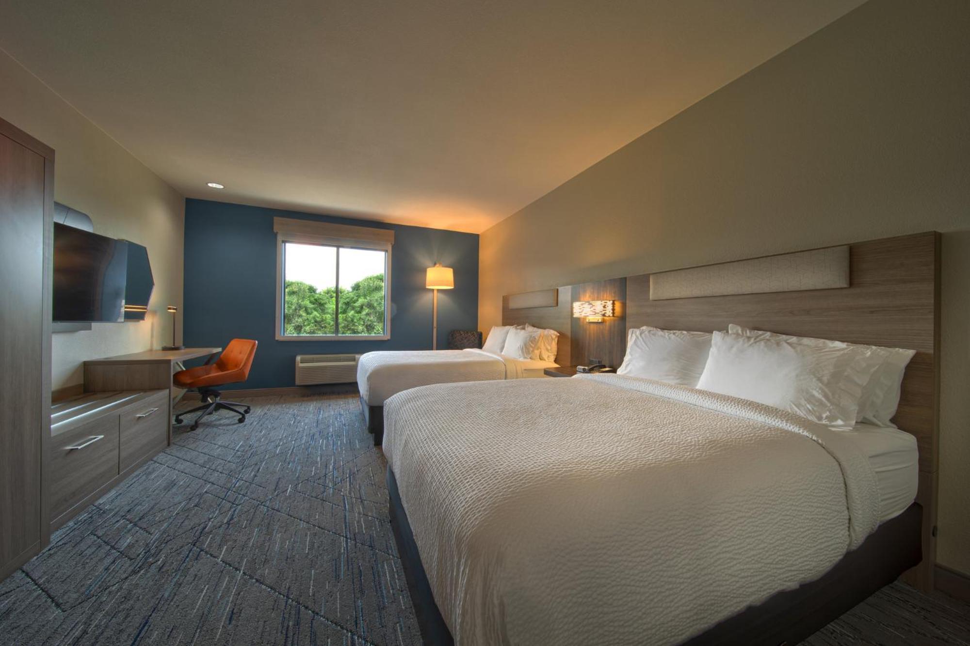 Holiday Inn Express & Suites Cleveland By Ihg Εξωτερικό φωτογραφία